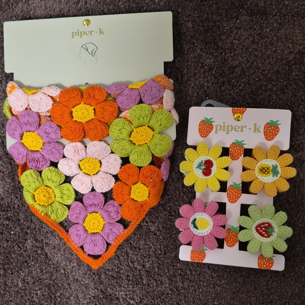 2 Pc Set Crochet Triangle Flowers Headscarf Tie & Hair Clips NEW